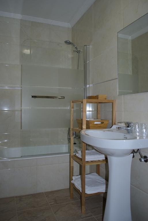 Hostal Monte Rio Hotell Trescares Rum bild